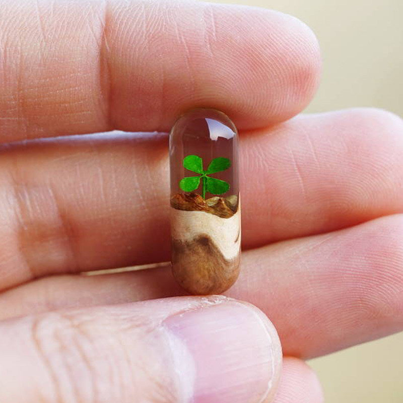 Wood Resin Transparent Lucky Capsule Pendant – Mini Clover Landscape Necklace Charm